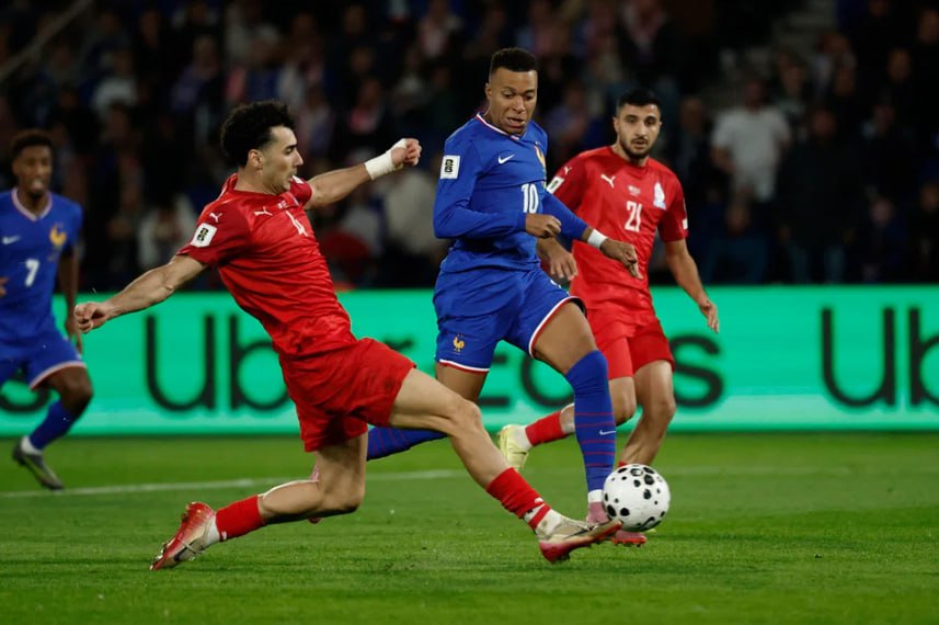 Pháp vs Azerbaijan (01:45 &#8211; 11/10)